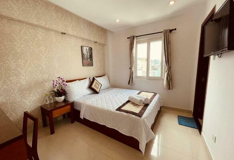 اتاق سوپریور با تخت بزرگ, Saigon Europe