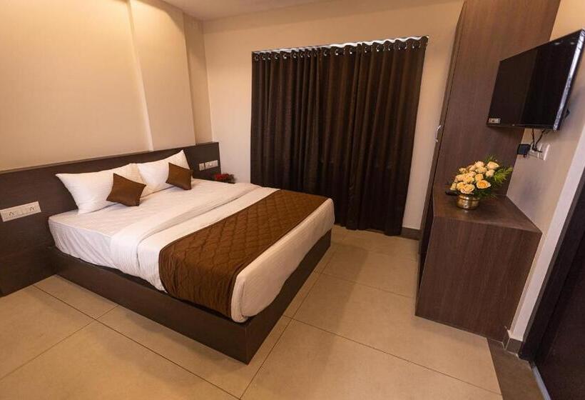 디럭스 스위트 킹 침대, Pankaj Residency