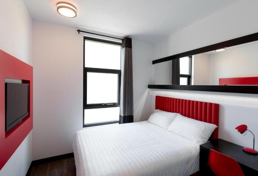 Номер Стандарт, Easyhotel Newcastle