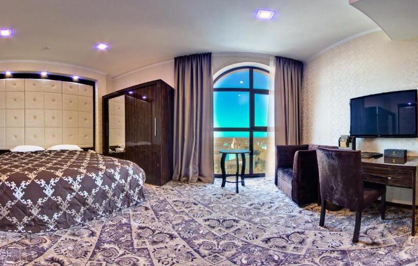 수피리어 스위트, Plaza Hotel Bishkek