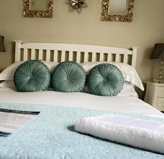 Quarto Estandar, Tides Reach Guest House