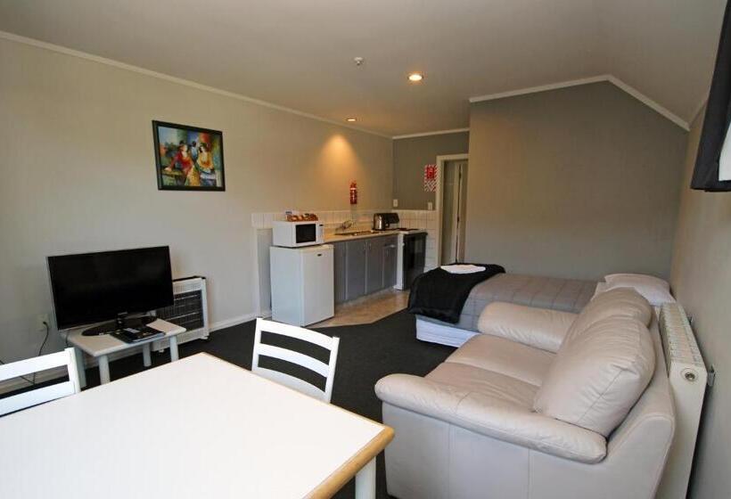 Апартаменты 1 Спальня, Champers Motor Inn