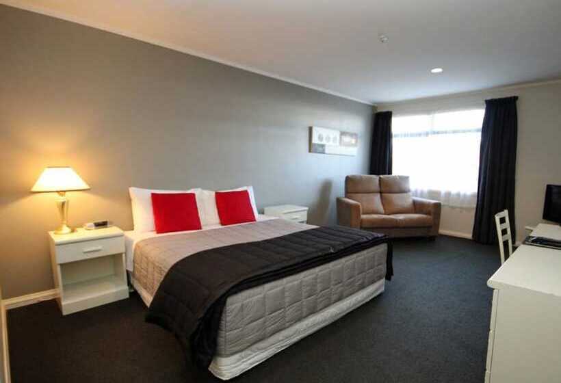 Студия Стандарт, Champers Motor Inn