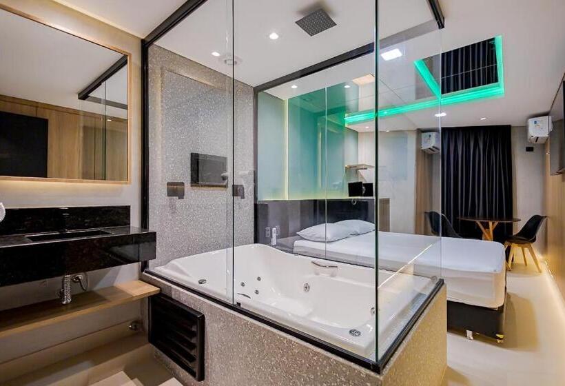 استودیوی استاندارد, Drops Express Motel Curitiba