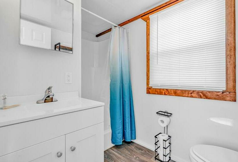 デラックスバンガロー, Aqua Lodges At Coconut Cay Rv And Marina