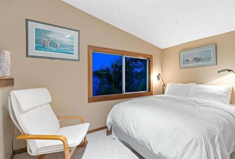 Люкс Вид на Море, Vancouver Sea View Palace Inn