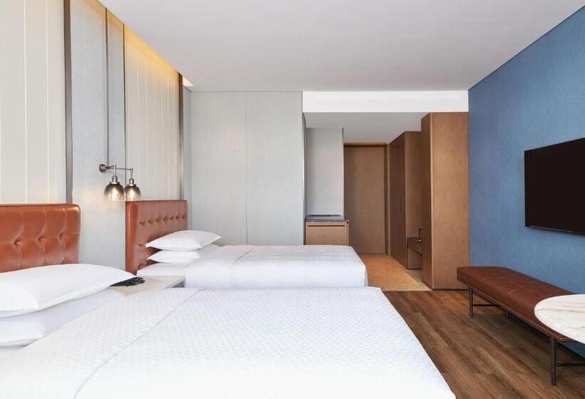 Номер Premium с Балконом, Four Points By Sheraton Nanchang, Xihu