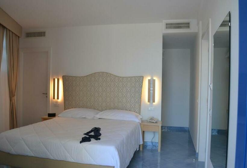 Номер Стандарт, Boutique Hotel Helios