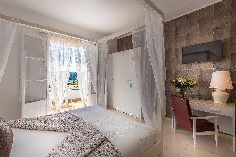 חדר סטנדרט נוף לים עם מרפסת, Bella Colina I Vintage Hotel 1953