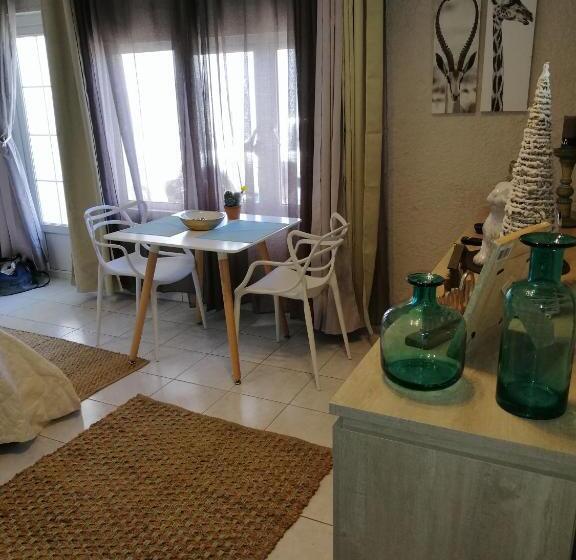 اتاق لوکس, Chillpill Guest House