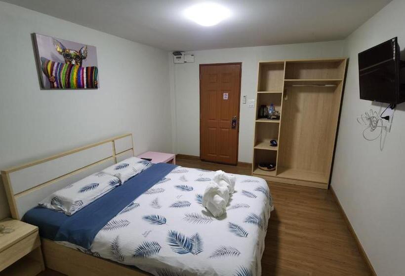 Quarto Estandar, G9 Bangkok