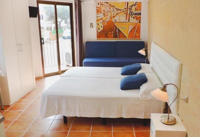 Студия Стандарт, Marblau Hostal