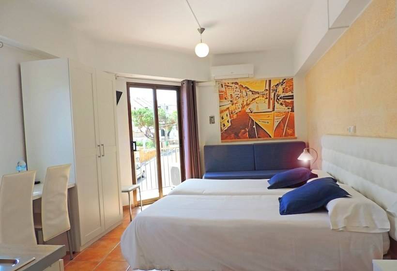 Студия Стандарт, Marblau Hostal