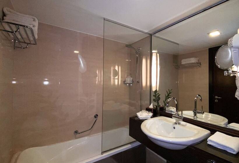 اتاق لوکس با چشم‌انداز شهر, Oryx Hotel Aqaba