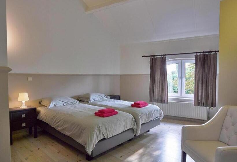 اتاق کلاسیک سه تخته, Het Bloesemklooster Relais