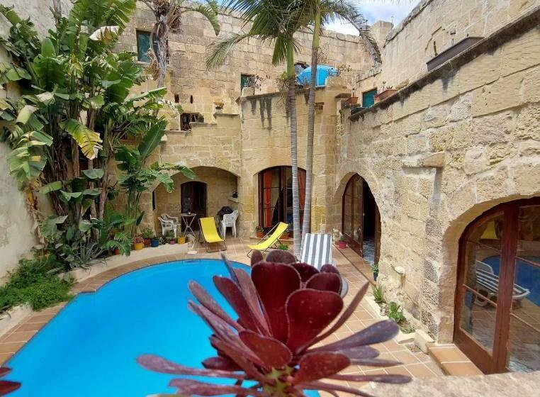 اتاق استاندارد با چشم‌انداز استخر, Haven Farmhouse B&b