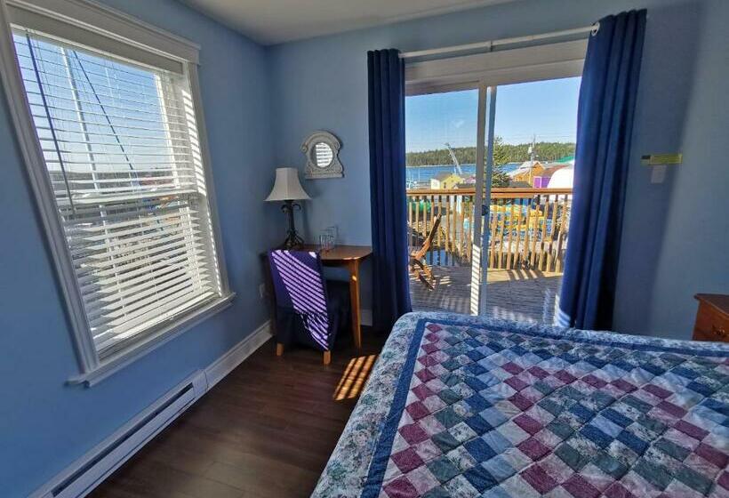 オーシャンビュースタンダードルームバルコニー付き, The Inn At Fisherman S Cove