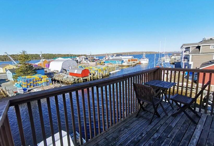 オーシャンビュースタンダードルームバルコニー付き, The Inn At Fisherman S Cove