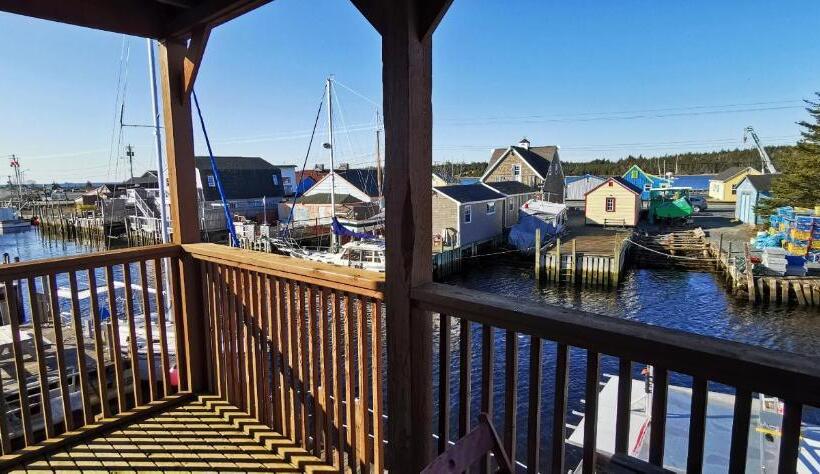 オーシャンビュースタンダードルームバルコニー付き, The Inn At Fisherman S Cove