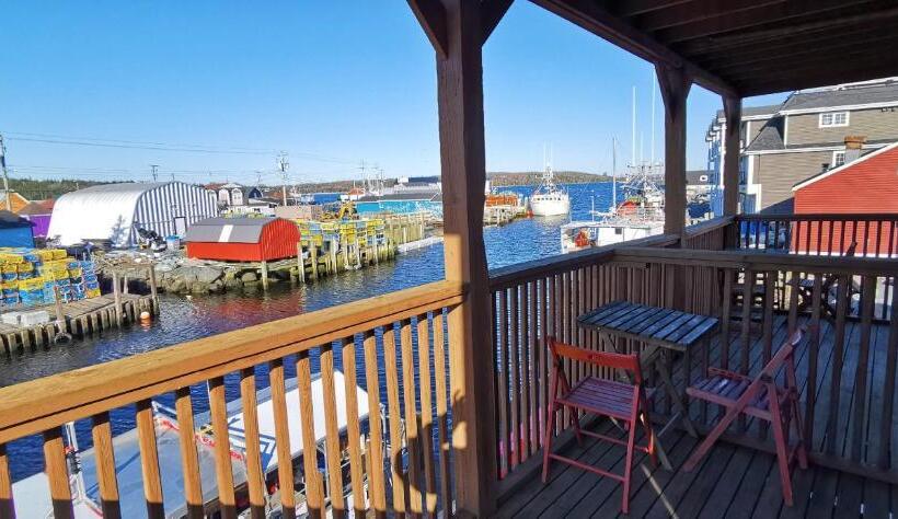 オーシャンビュースタンダードルームバルコニー付き, The Inn At Fisherman S Cove