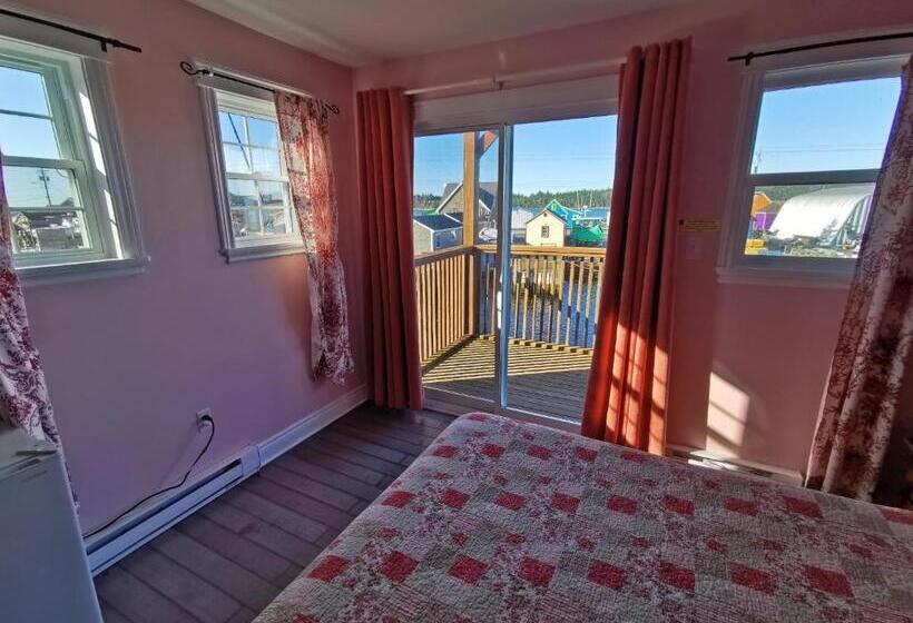 オーシャンビュースタンダードルームバルコニー付き, The Inn At Fisherman S Cove