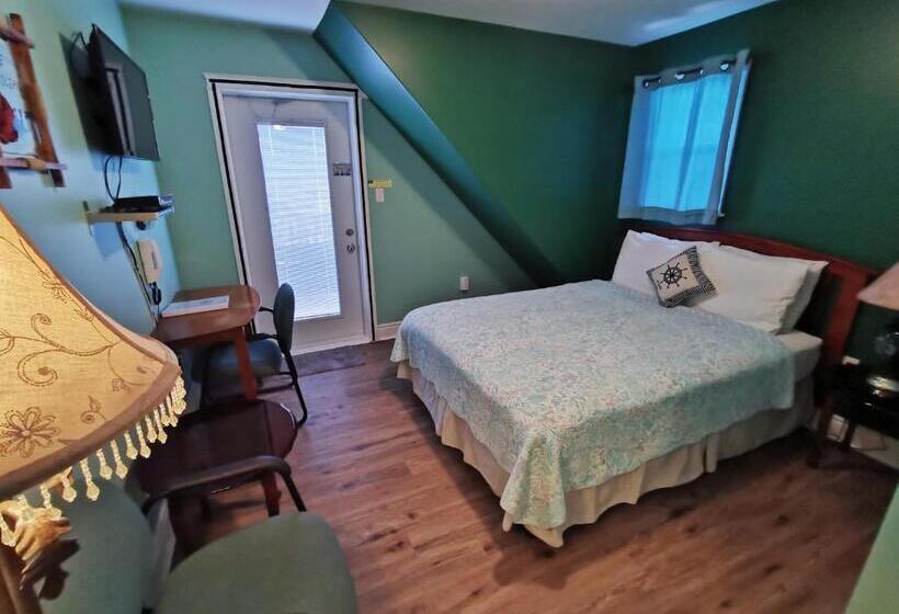 オーシャンビュースタンダードルームバルコニー付き, The Inn At Fisherman S Cove
