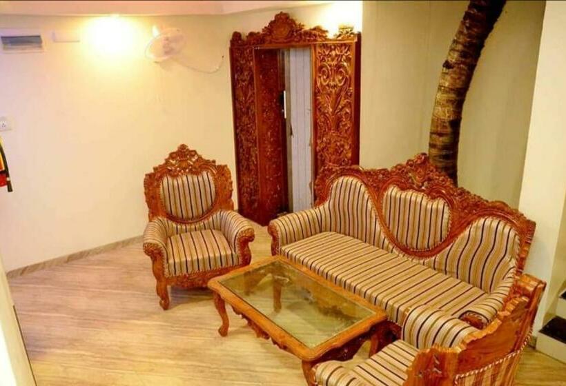 Номер Deluxe, Shalimar Executive, Uran Islampur