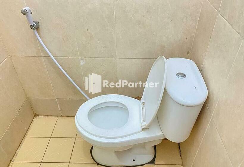 디럭스 룸, Homestay Tirtasari Pinrang City Center Mitra Reddoorz