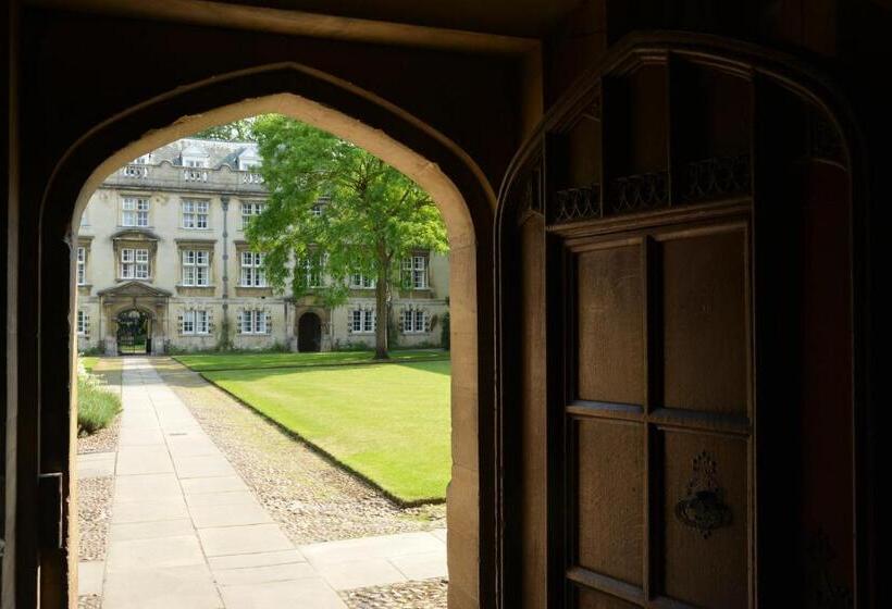 Номер Superior, Christ S College Cambridge