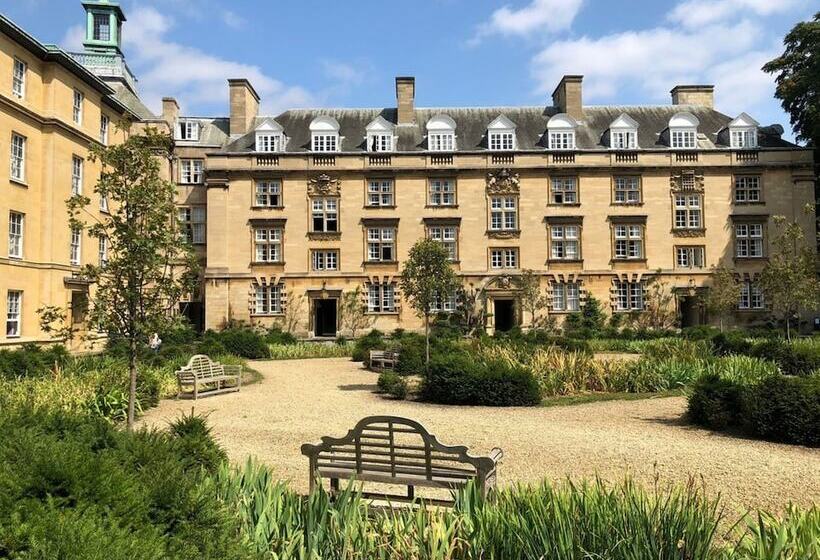 Quarto Estandar Individual, Christ S College Cambridge