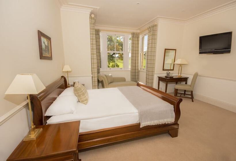 اتاق سوپریور, Burythorpe House