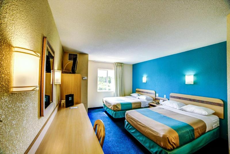 Номер Стандарт, Motel 6huntsville, On