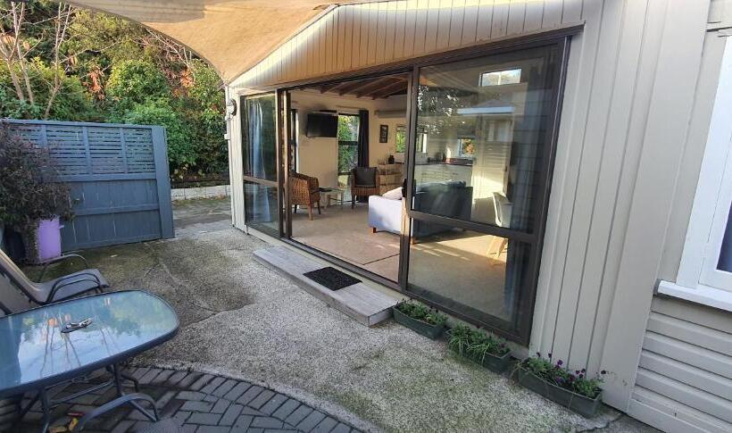 Cabana, Accent On Taupo Motor Lodge