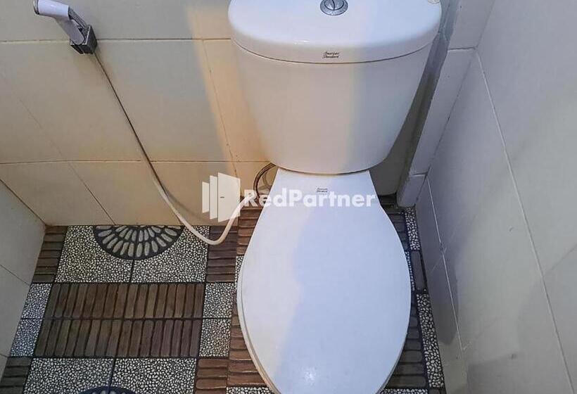 Номер Superior, Puri Yasmin Potowanua Lasusua Mitra Reddoorz