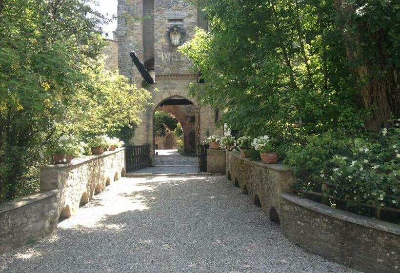 Люкс, Torre Del Barbagianni   Castello Di Gropparello