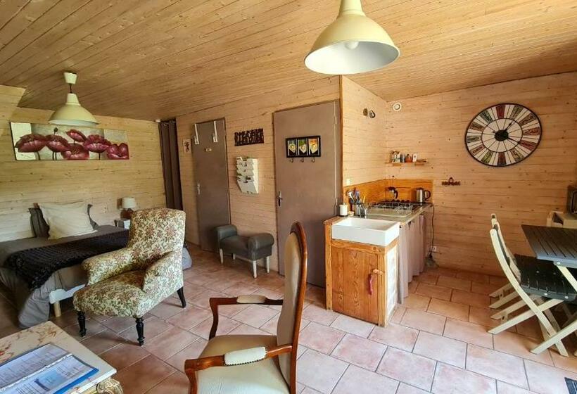 Семейный Номер Вид на Сад, Chambres D`hôtes Le Plessis à Broye