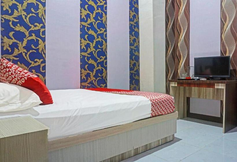 디럭스 룸, Collection O 91488 Hotel Lingkarsut Jeneponto