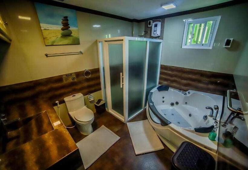 Президентский Люкс, Villa Esmeralda Bryan S Resort Hotel And Restaurant
