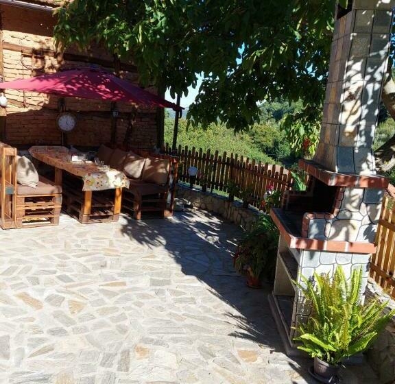 침실 3개 빌라, Guest House „ivanovata House”