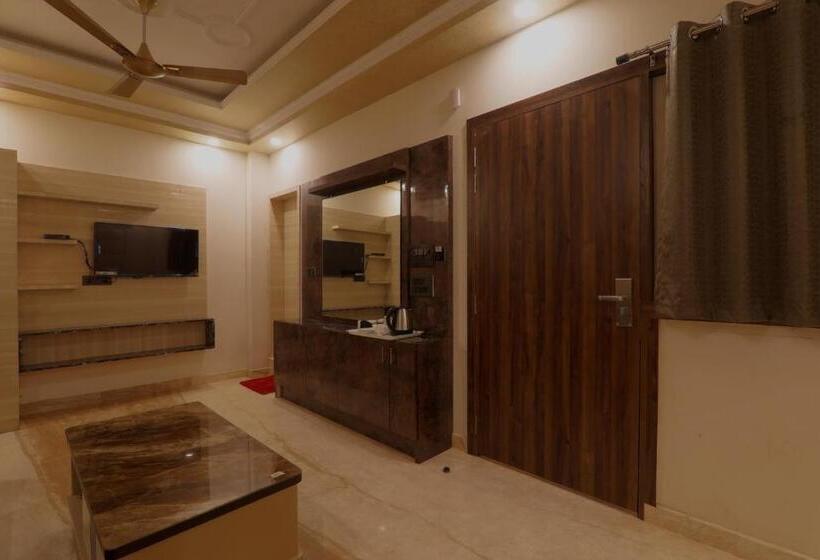 Family Suite, Shri Tirupati Residency