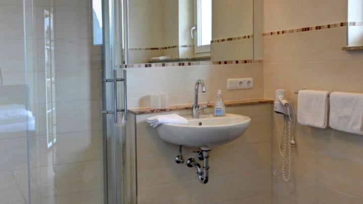 Номер Стандарт, Garni Hotel Henn
