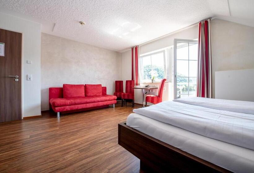 Четырехместный Номер Стандарт, Garni Hotel Henn