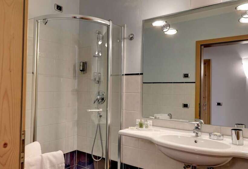 سوییت جونیور, Leading Relax Hotel Maria