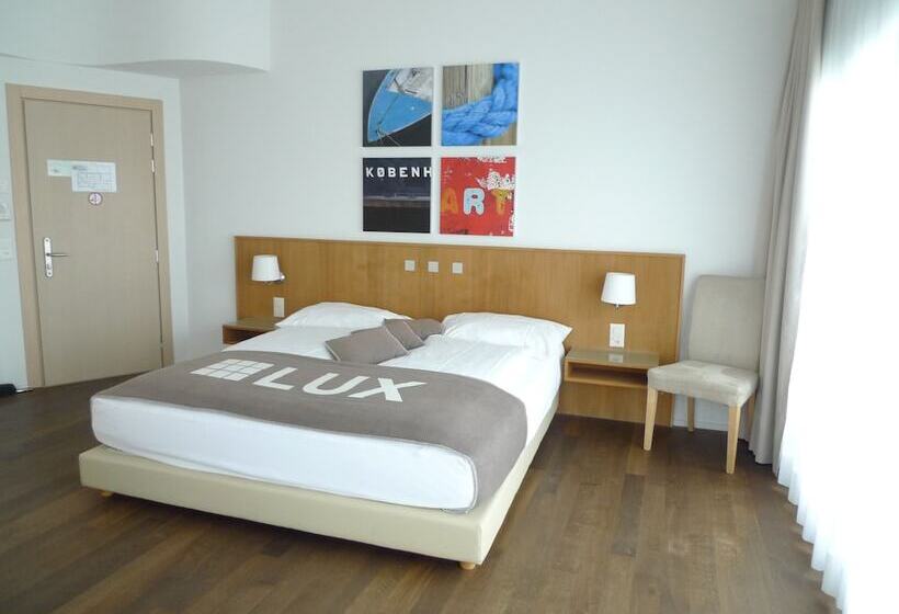 Семейный Номер, Businesshotel Lux