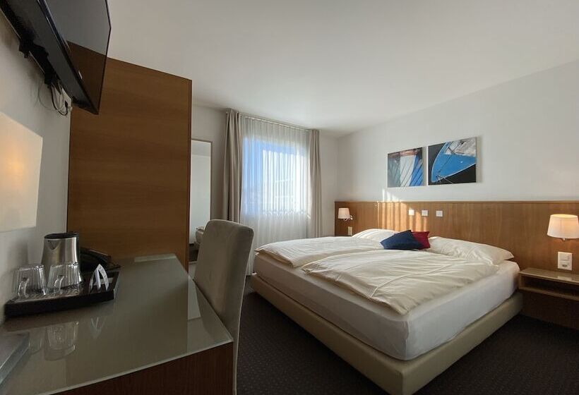 Номер бизнес-класса, Businesshotel Lux