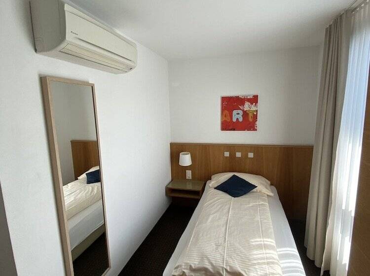Номер Стандарт Индивидуальный, Businesshotel Lux