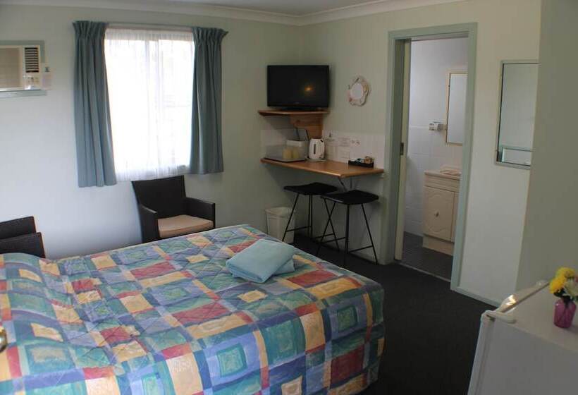 Номер Стандарт, Lake Forbes Motel