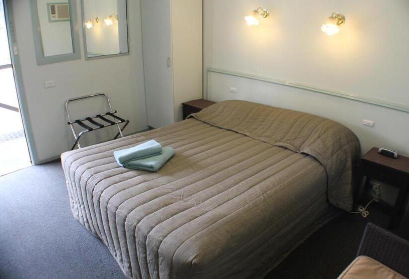Номер Стандарт, Lake Forbes Motel