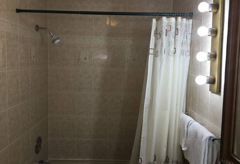 Номер Deluxe Кровать Кинг, Weathervane Motel