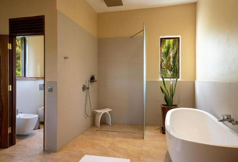 اتاق لوکس با وان آب گرم, Zanzibar White Sand Luxury Villas & Spa  Relais & Chateaux